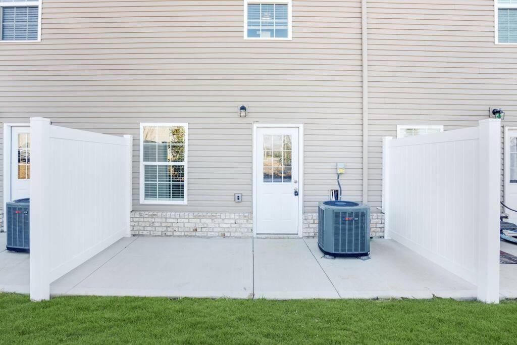 Make Lemonade In Luxury W King Bed And Free Parking Plus 40 Minutes To Nashville Clarksville Luaran gambar